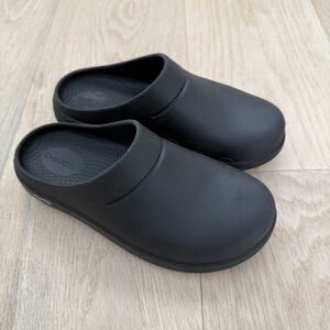 Oofos Women’s Oocloog Clog Slip On Shoe Arch Support Comfort Black Size 6